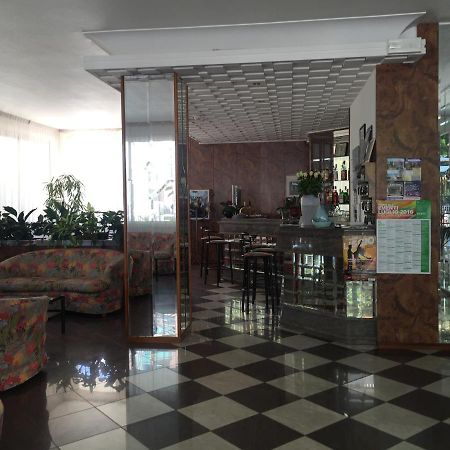 Hotel Calypso เบลลาเรีย-อีเจอา มารีนา ภายนอก รูปภาพ