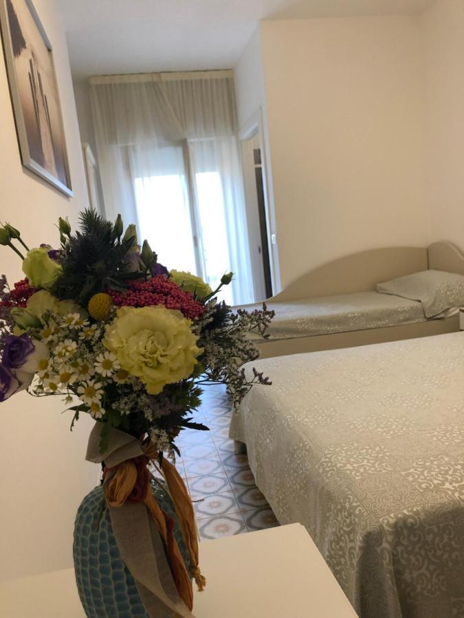 Hotel Calypso เบลลาเรีย-อีเจอา มารีนา ภายนอก รูปภาพ