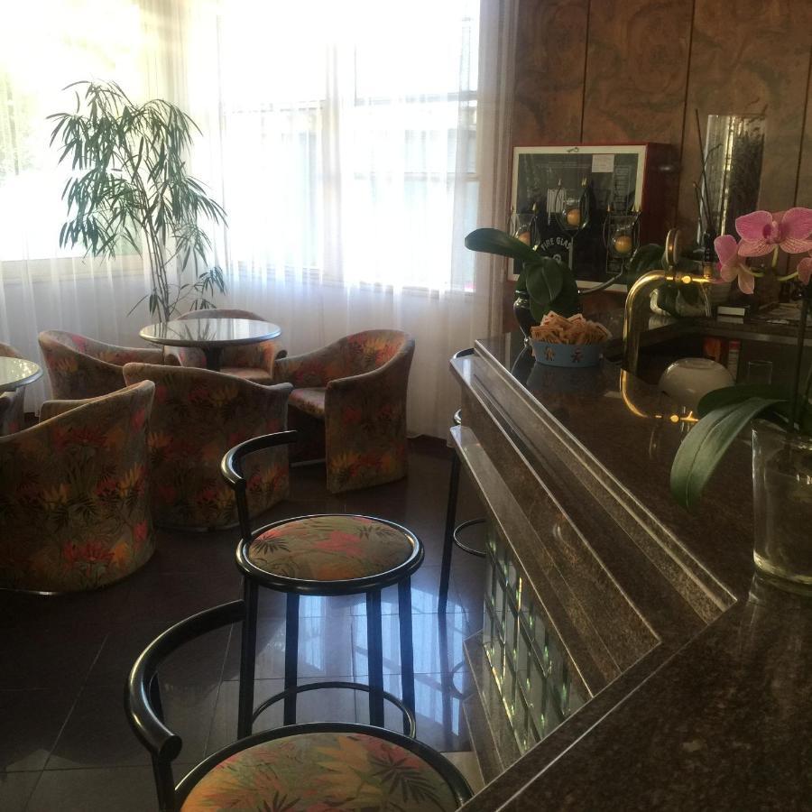 Hotel Calypso เบลลาเรีย-อีเจอา มารีนา ภายนอก รูปภาพ